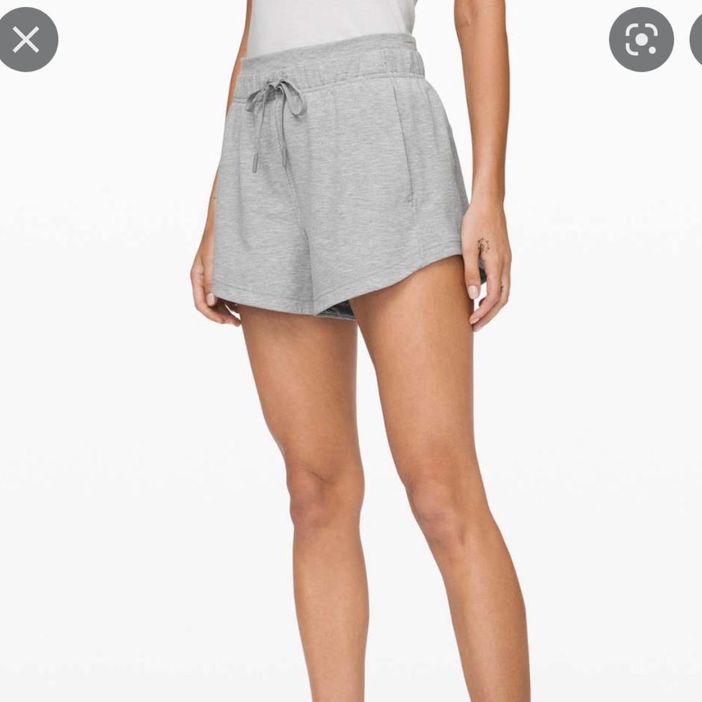 LULULEMON inner glow shorts